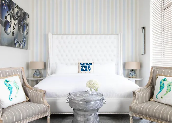 Retro Suites Hotel