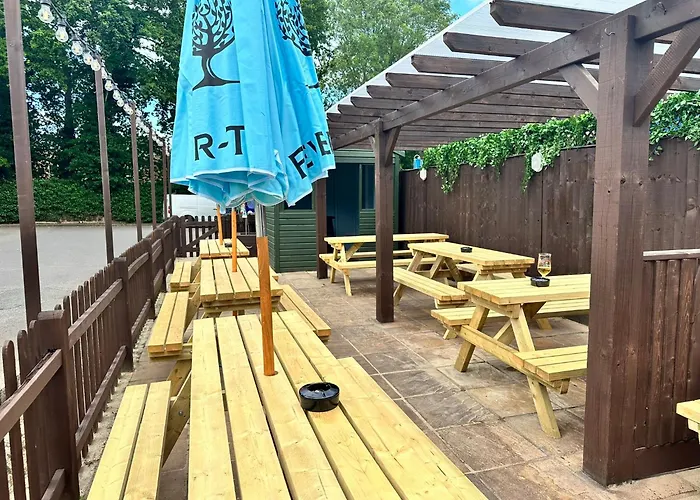 The Prince Albert Pub & Hotel With Onsite Free Parking 2 Minutes From Legoland